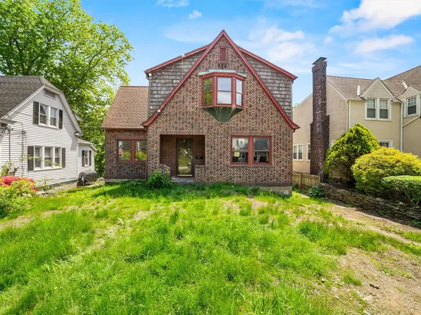 65 Overlook Drive, Valhalla, NY 10595