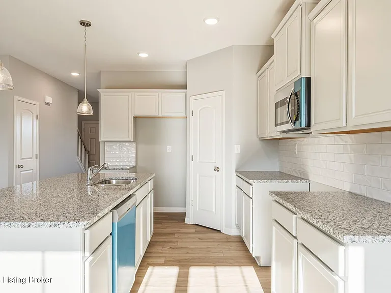 7925 Copper Drift Way — Photo 14