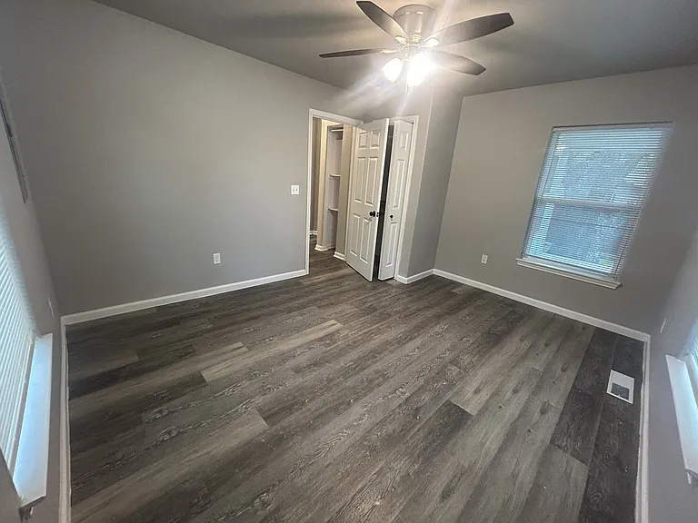 416 W Russell St — Photo 6