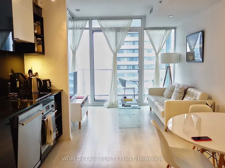125 Peter St #1510 — Photo 8
