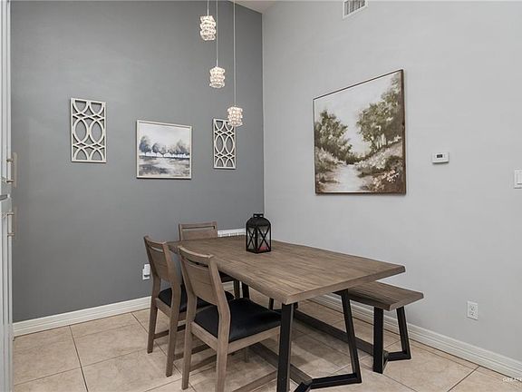 5th image of 2704 E Bluebonnet Ln