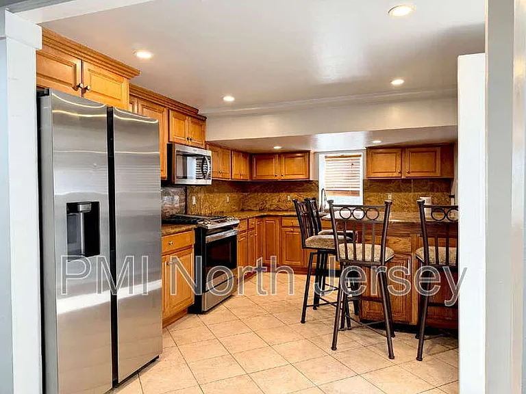 227 Washington Ave — Photo 6