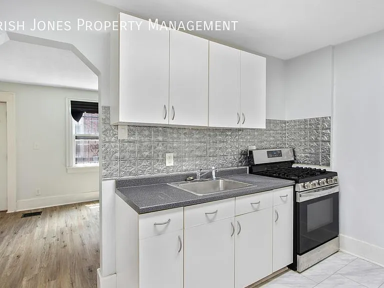 62 Park St #4 — Photo 4