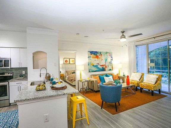 5th image of 12222 Lexington Park Dr