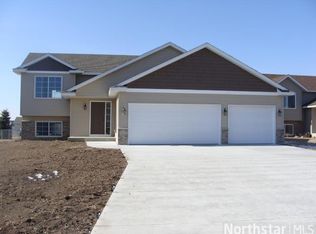 1157 Farmers Ln, Belle Plaine, MN 56011