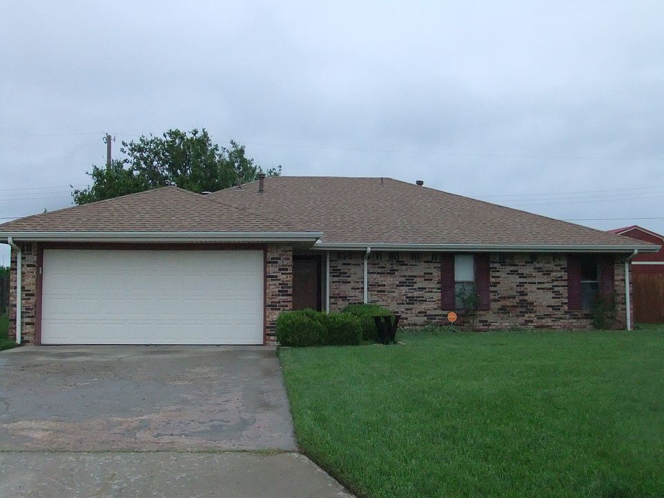 1st image of 2606 Seminole Dr