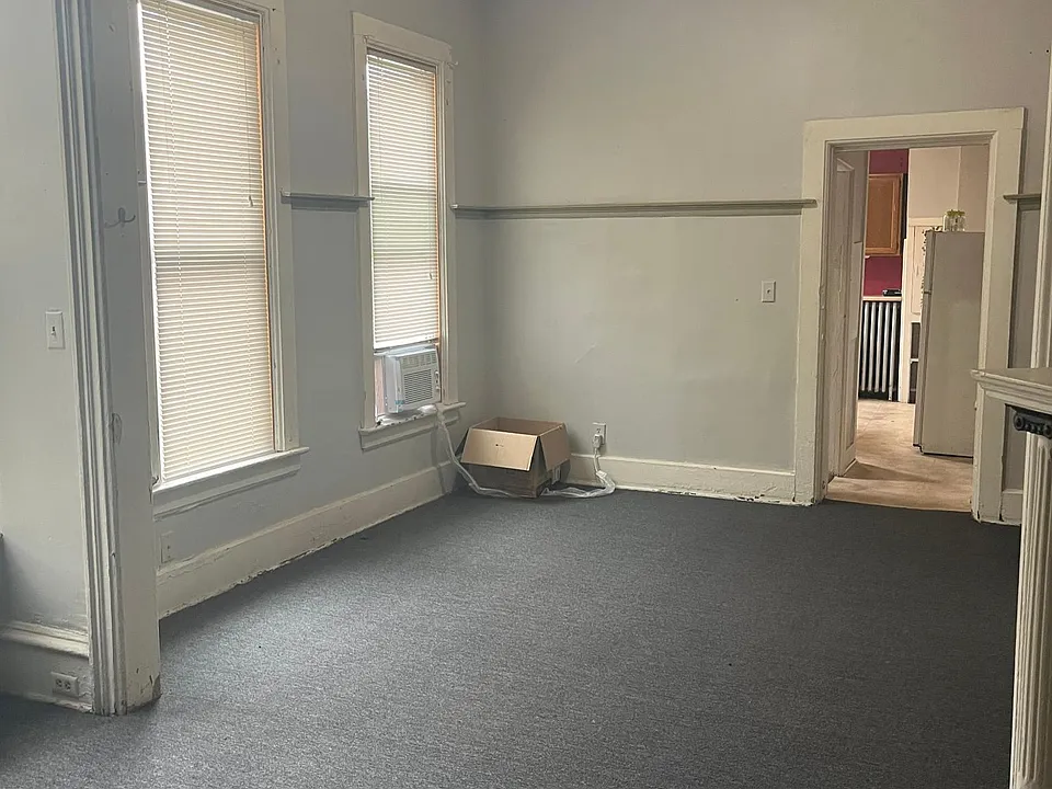 Main living area: Very Large