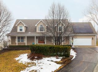 4490 N Squirrel Rd, Auburn Hills, MI 48326