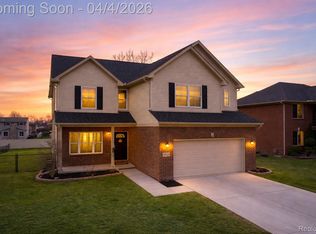 30529 Bradbury Dr #83, Flat Rock, MI