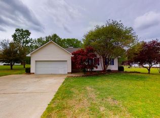 6523 Old Beulah Rd, Kenly, NC 27542