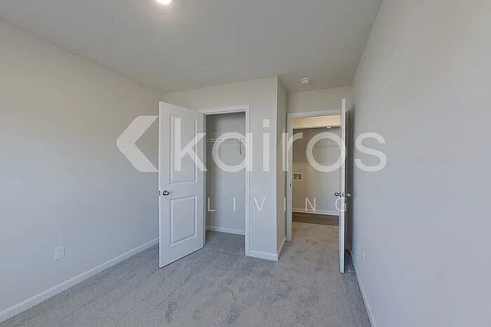 2083 Banyan Cir — Photo 22