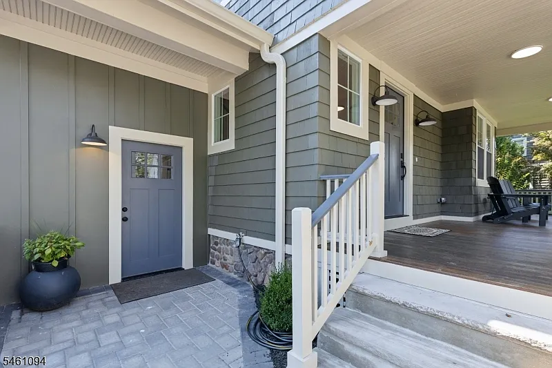 4 bed, 3.0 bath, $6,000 — Photo 3