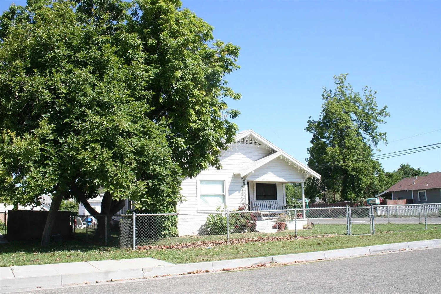 500 Monterey Ave photo 1