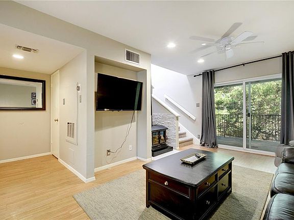 3rd image of 1135 Barton Hills Dr APT 246
