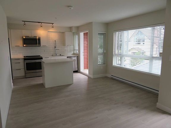 4th image of 22562 121st Ave