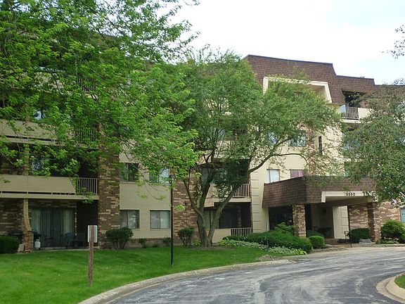2nd image of 3350 Carriage Way Dr #106