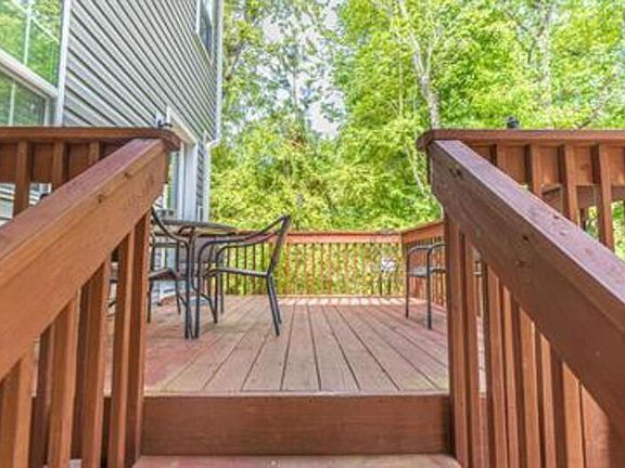 5th image of 55 Bridle Path Cir