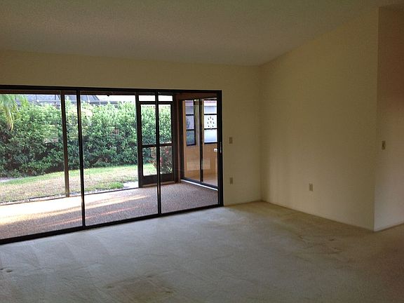 4th image of 5722 Doral Ct