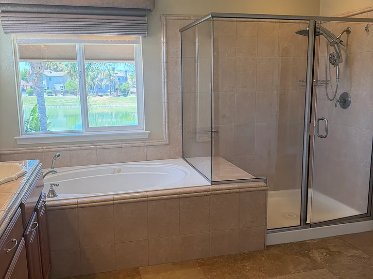 2142 Prestwick Dr — Photo 33