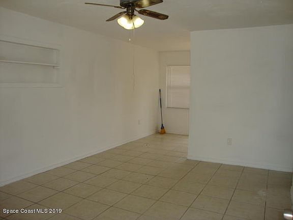 2nd image of 905 Allendale St
