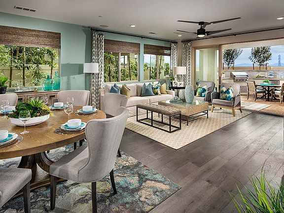 Avid Residence 3 - Dining to Great Room