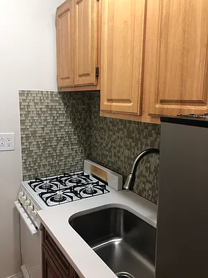 Rented by Lucien Perry | media 3