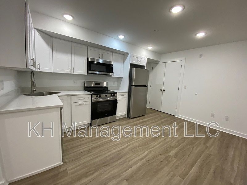 1st image of 3932-36 Mount Vernon St #6