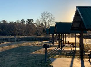 41 Silver Lakes Dr, Huntsville, TX 77340