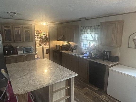 3rd image of 13 N Ridge Ln