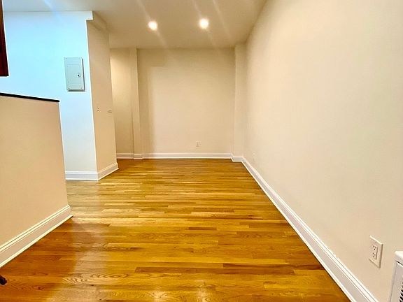 4th image of 509 E 78th St #2V