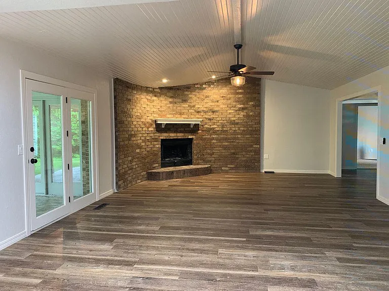 156 E Parkland Dr — Photo 11