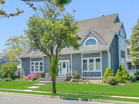 2nd image of 200 Beacon Blvd
