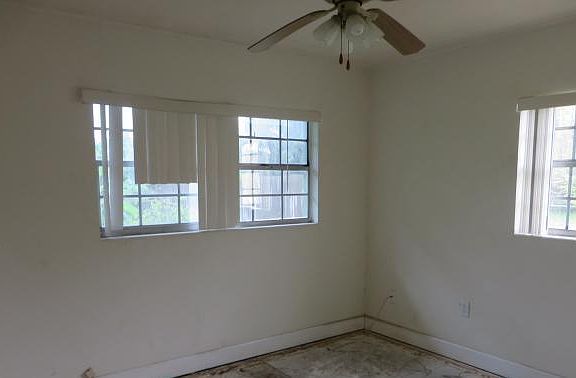 5th image of 740 Savannah Ave