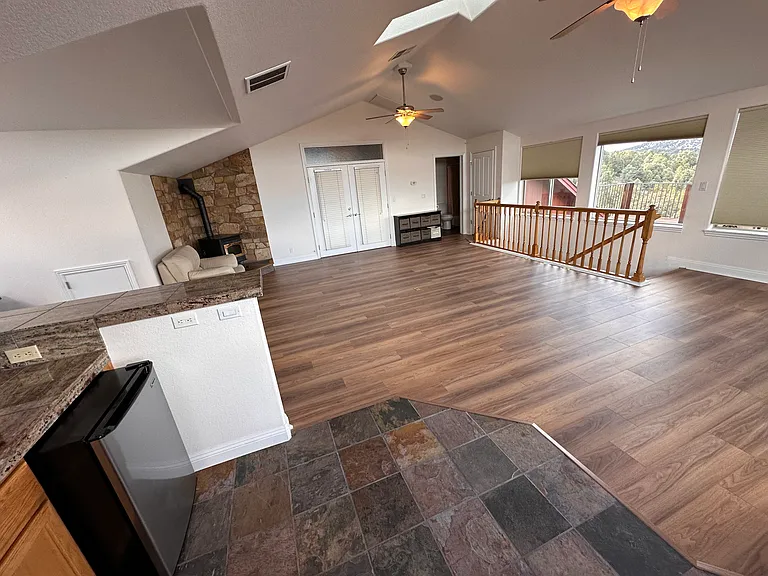Delta Dr — Photo 14
