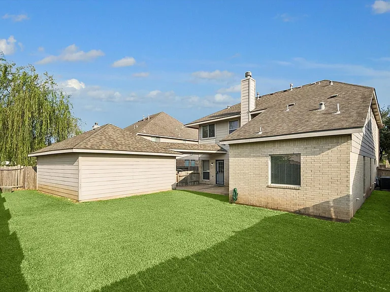 21702 Cozy Hollow Ln — Photo 20