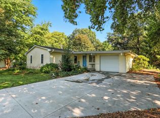 306 E South Mahomet Rd, Mahomet, IL 61853