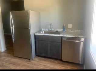 43 W Front St #2B, El Paso, IL 61738