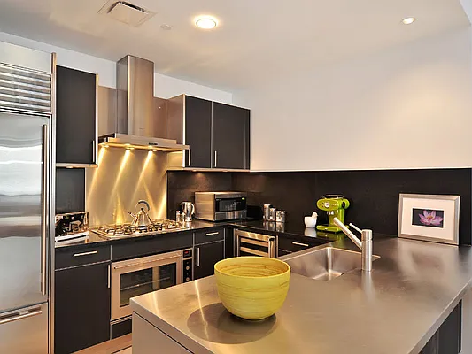 Sold by Sotheby's International Realty | media 14