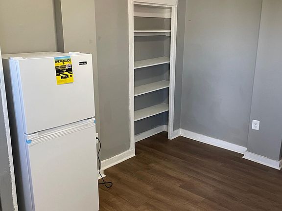 2nd image of 529 N Stricker St APT 2