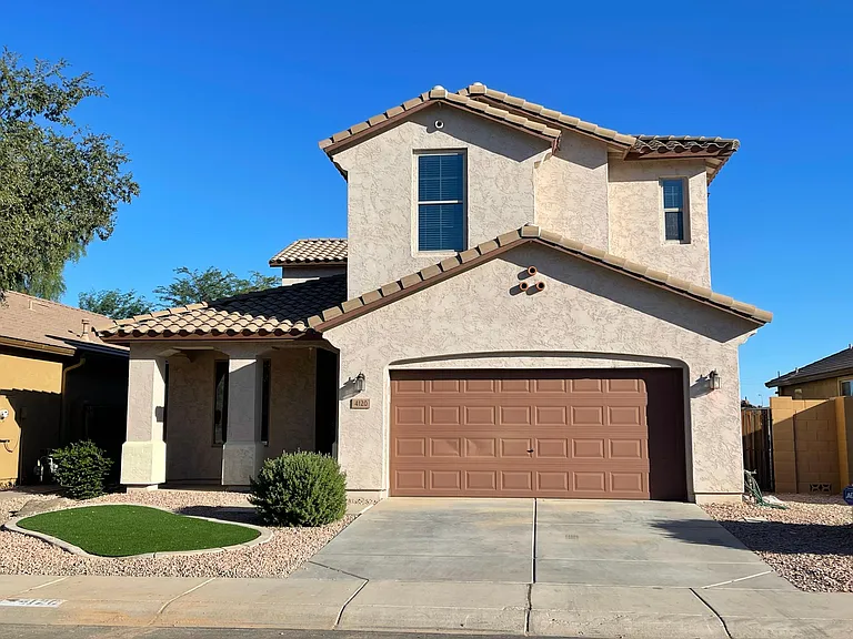 4120 E Torrey Pines Ln — Photo 1