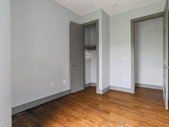 5th image of 1329 Pacific St APT 4B