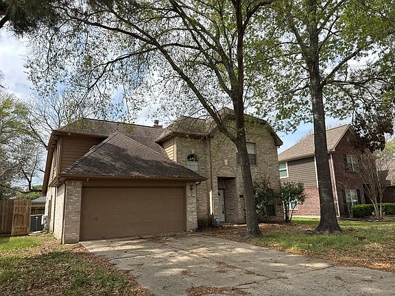 3rd image of 23915 Spring Oak Dr