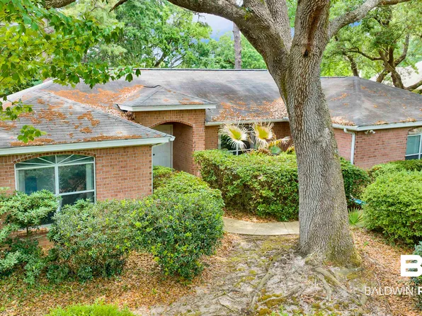 424 Clubhouse Dr, Gulf Shores, AL 36542