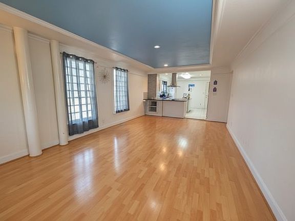 4th image of 867 W 19th Ave #6