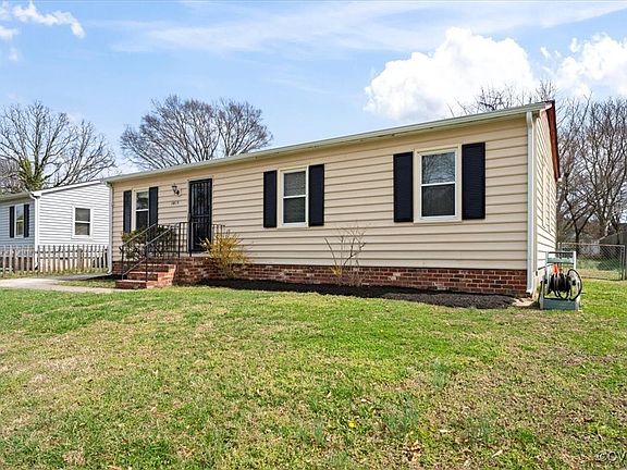 3rd image of 1815 Pamworth Ln