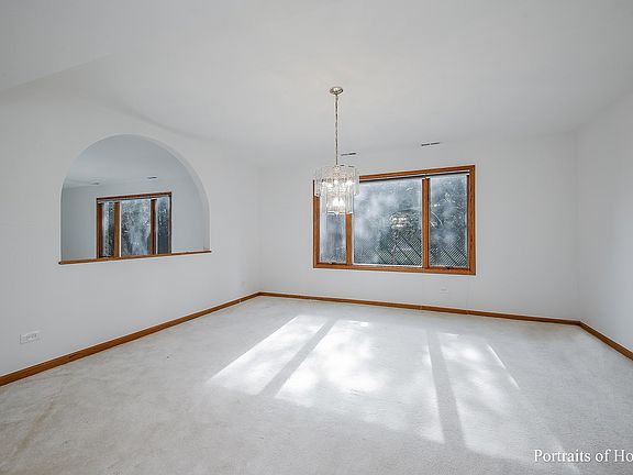 5th image of 46 Woodland Dr