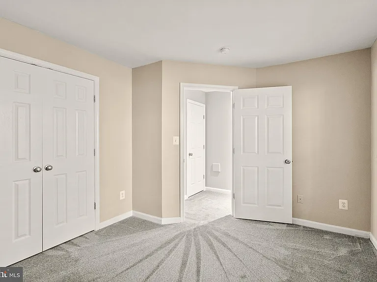 10032 Moxleys Ford Ln — Photo 38