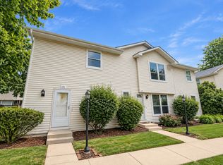 206 Raintree Ct, Aurora, IL 60504