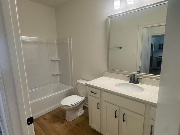 5th image of 204 Willowbend Way