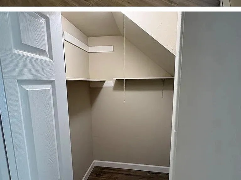 7278 Hazelcrest Dr — Photo 3
